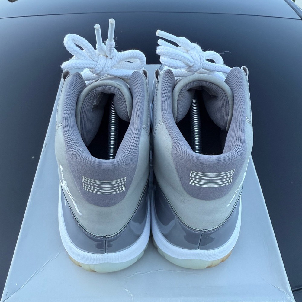 Jordan 11 Retro: Cool Grey - Picture 2 of 6